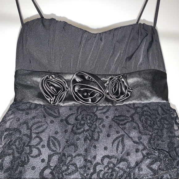 Omen’s Size 6 LBD Little Back Dress - Picture 4 of 5